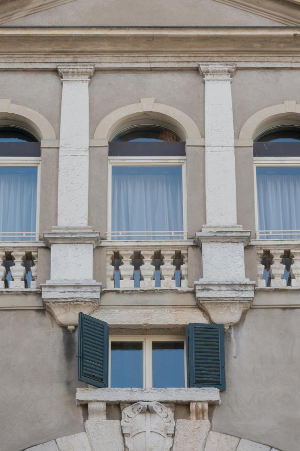 Domus Nova Palace - Italian Homing Βερόνα Εξωτερικό φωτογραφία