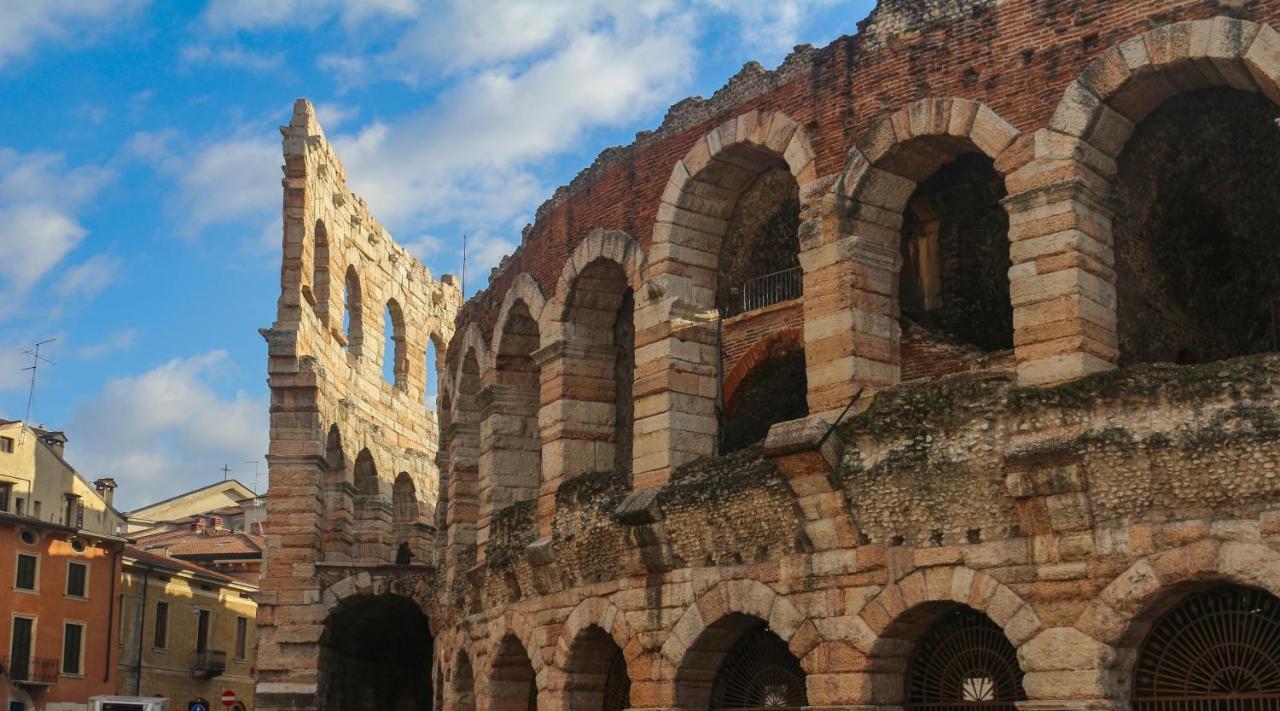Domus Nova Palace - Italian Homing Βερόνα Εξωτερικό φωτογραφία